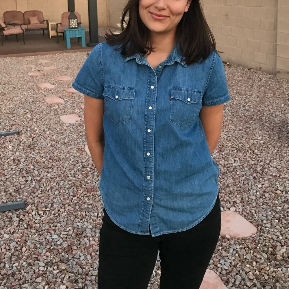 Levi’s Denim Button Up Short Sleeve
